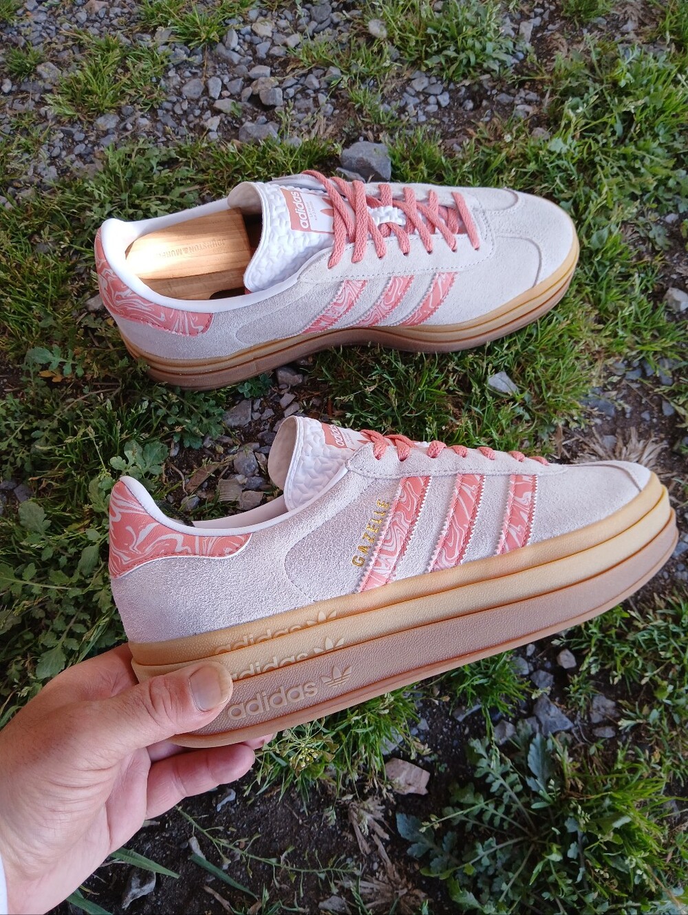 Adidas Gazelle Bold Streetwear/Athletic Platform Shoes Size 10.5 for Women